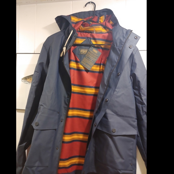 Pendleton Outerwear mens Depoe Bay Slicker
